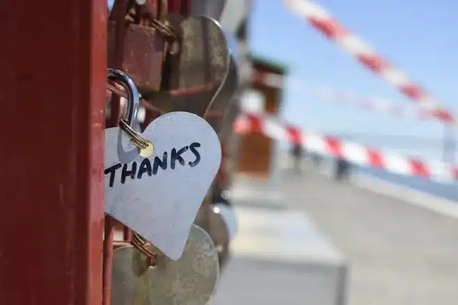Abundar en el Amor: Un Compromiso Continuo