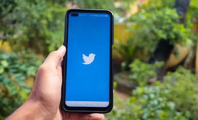 Advertencia: No digas nada más ni hagas comentarios adicionales. Eso es todo.
