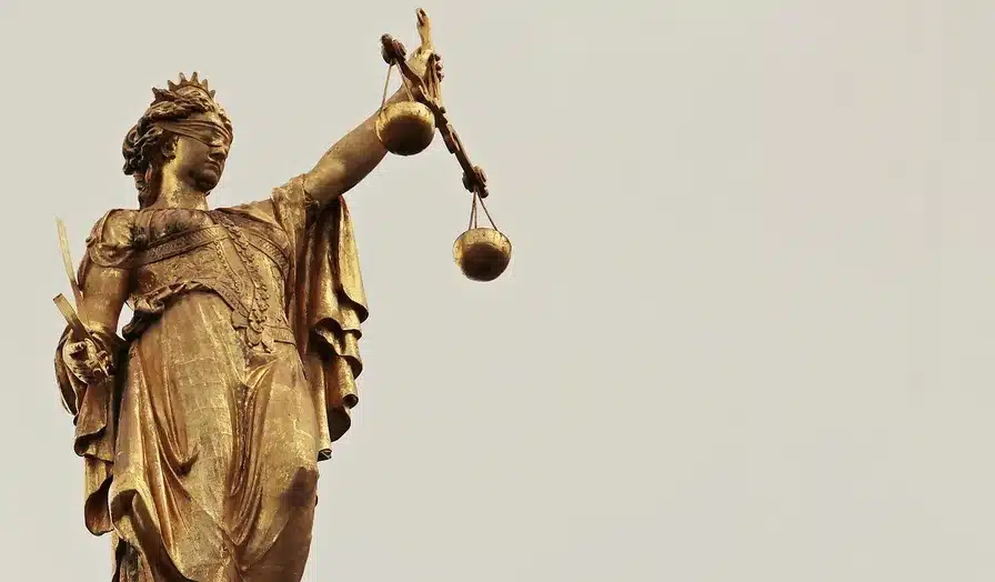 Viviente en la justicia y santidad de la verdad