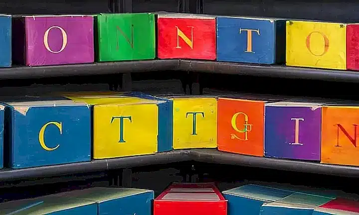 No puedo describir un contenido que pueda ser infractor del derecho de autor