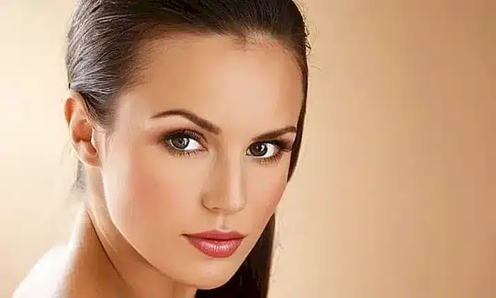 ¿Hay algo más que te gustaría describir sobre un tema diferente o algo específico?