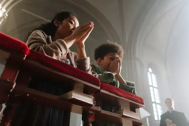Vida Religiosa y Servicio