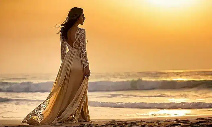Una presencia divina serena y de aureola dorada se despliega, proyectando un ambiente de paz y espiritualidad
